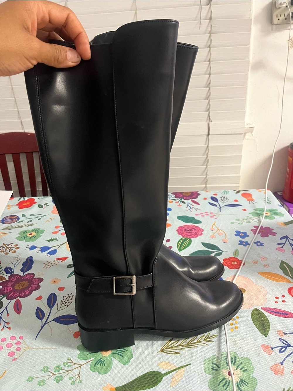 Black Tall Women's Riding Boots - Classic Knee-High Style